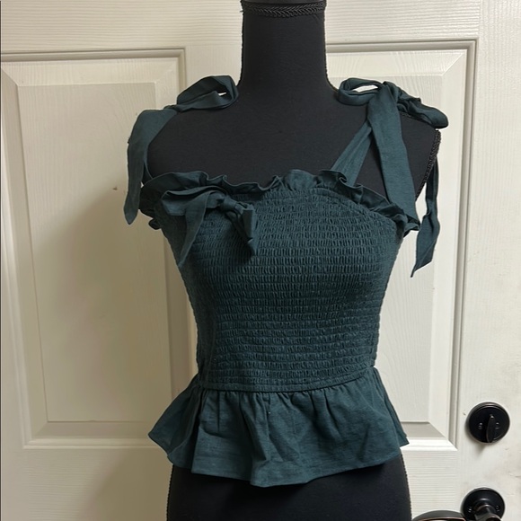 a loves a Tops - A loves A  Small Deep Teal Ruffle Top, 55% Linen. 45% Rayon, Length 14”,…